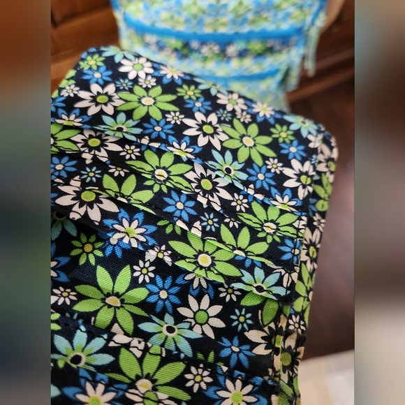 VERA BRADLEY: Daisy 🌻 CROSSBODY BAG & WALLET Both pieces!💙 MATCHING, RARE SET - Picture 15 of 16